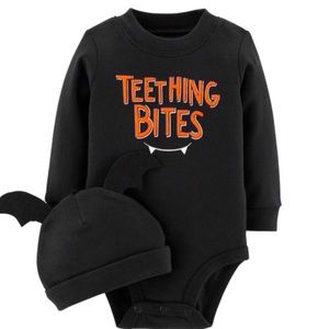 Carter’s Halloween bodysuit & cap set